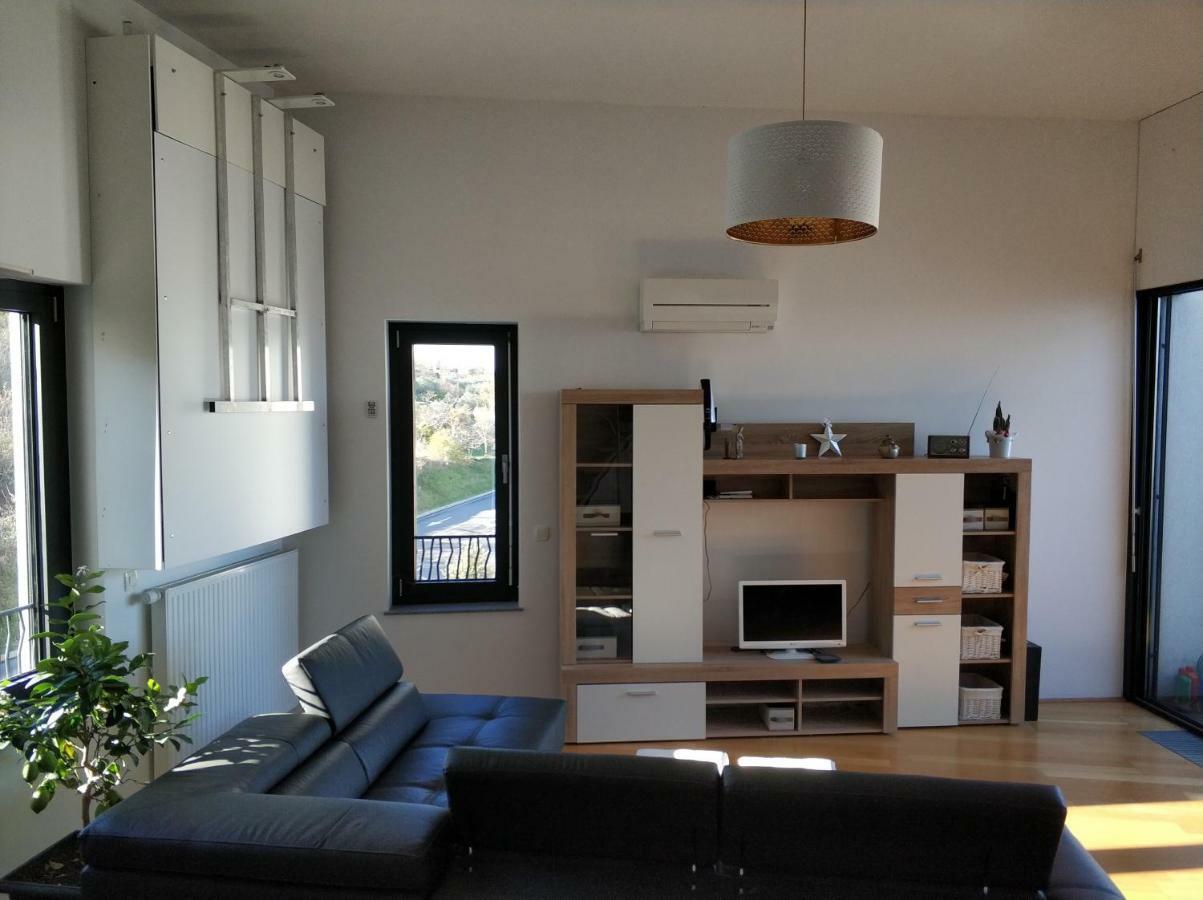 Apartment Morski Cvet Копер Екстер'єр фото